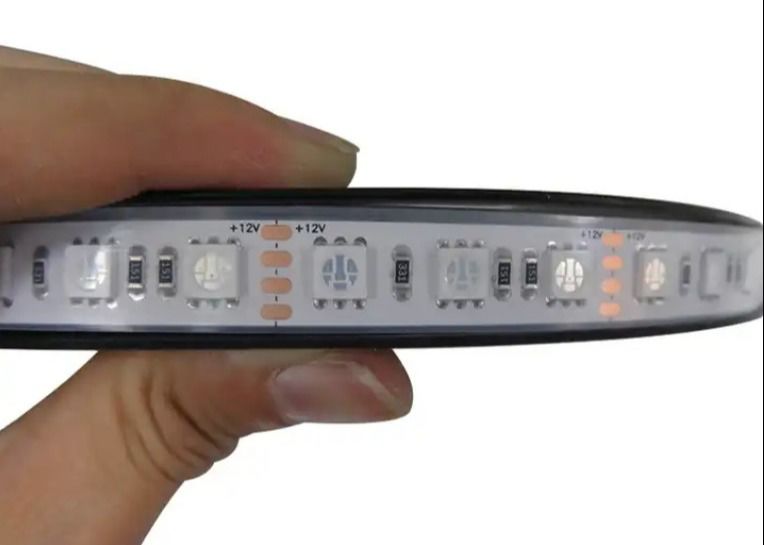 Fuera de la luz de banda LED RGB de 12 V a prueba de agua Smd5050 Cambiador de color